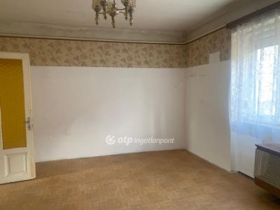 Eladó családi ház Debrecen