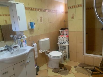 Eladó családi ház Debrecen