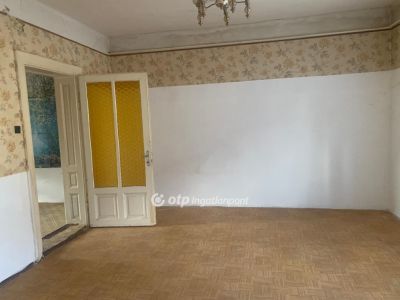 Eladó családi ház Debrecen