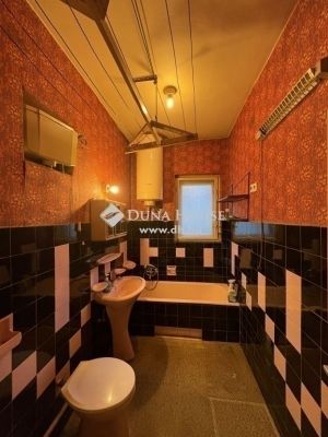 Eladó családi ház Budapest