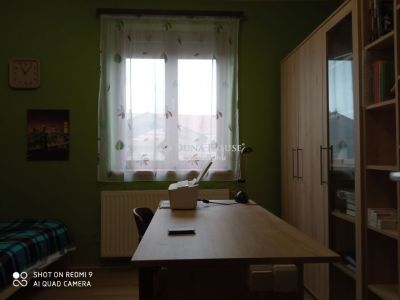 Eladó családi ház Füzvölgy
