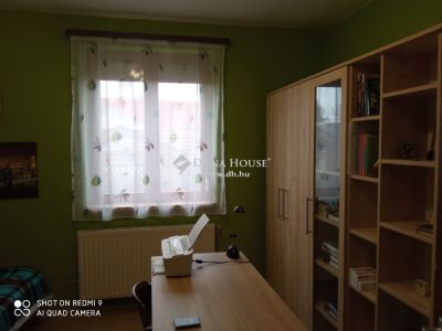 Eladó családi ház Füzvölgy