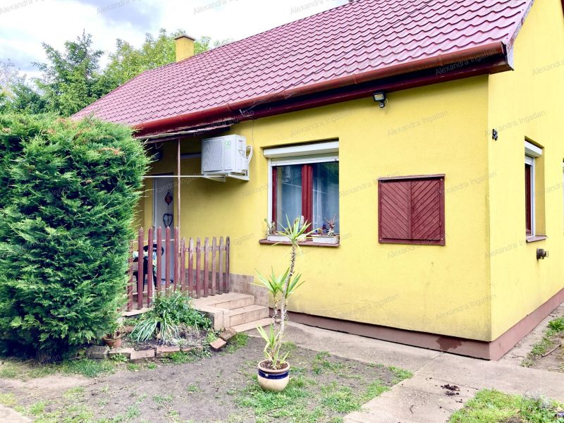 Eladó családi ház