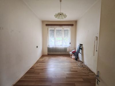 Eladó ház Csongrád