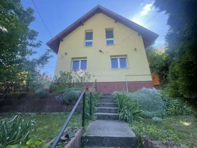 Eladó családi ház Budapest