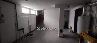 Eladó családi ház Budapest