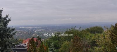 Eladó családi ház Budapest