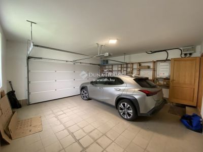 Eladó családi ház Budapest