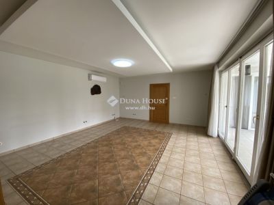 Eladó családi ház Budapest
