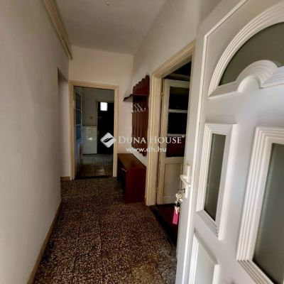 Eladó családi ház Szeged