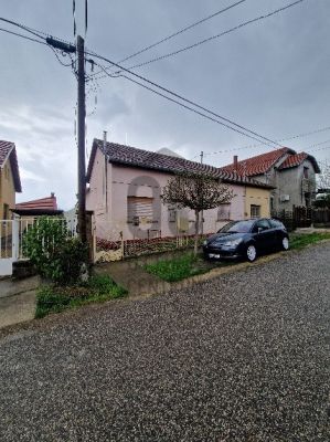 Eladó házrész Gyömrő
