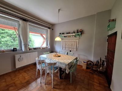 Eladó családi ház Alsóörs