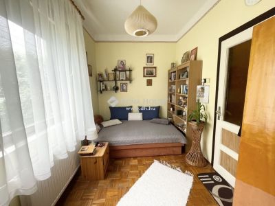 Eladó családi ház Budapest