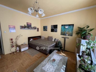 Eladó családi ház Budapest
