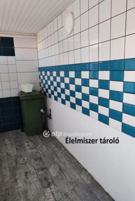 Eladó utcai bejáratú üzlethelység Szigetszentmiklós