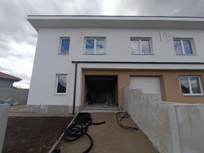 Eladó ikerház Seregélyes