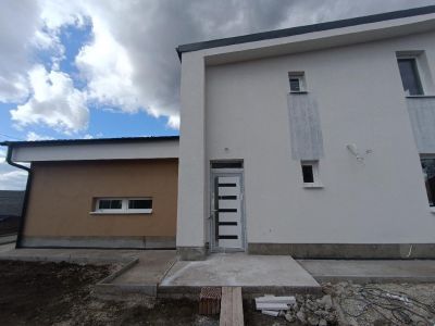 Eladó ikerház Seregélyes