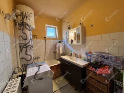 Eladó családi ház Őrbottyán