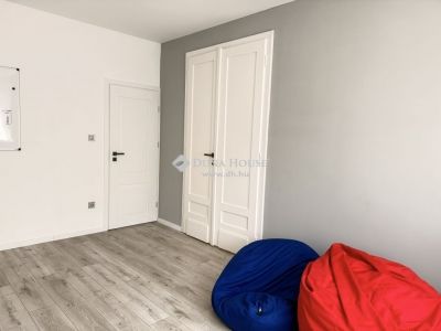 Eladó lakás Pécs