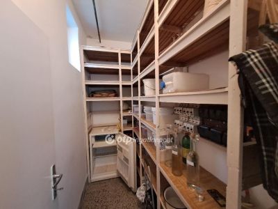 Eladó családi ház Szeged