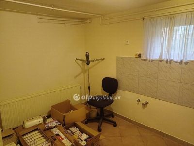 Eladó családi ház Vecsés