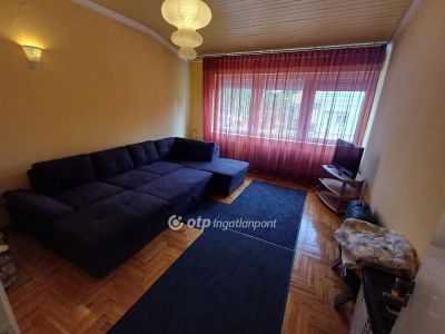 Eladó családi ház Vecsés