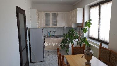 Eladó családi ház Budapest