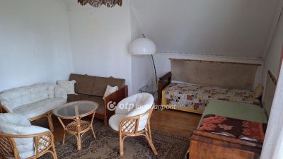 Eladó családi ház Budapest