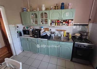 Eladó családi ház Csongrád