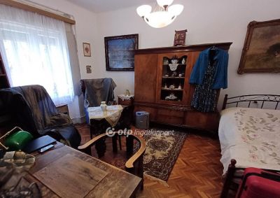 Eladó családi ház Csongrád