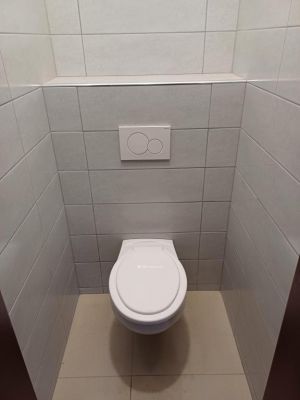 Kiadó utcai bejáratú üzlethelység Szentes