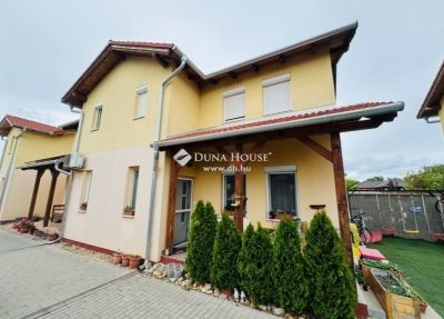 Eladó ikerház Üllő