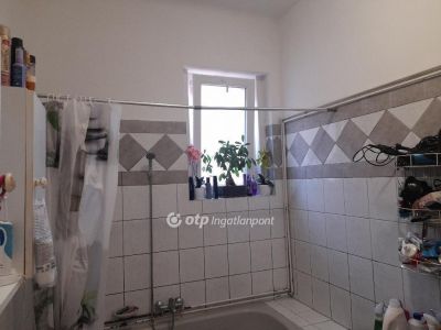 Eladó családi ház Szeged
