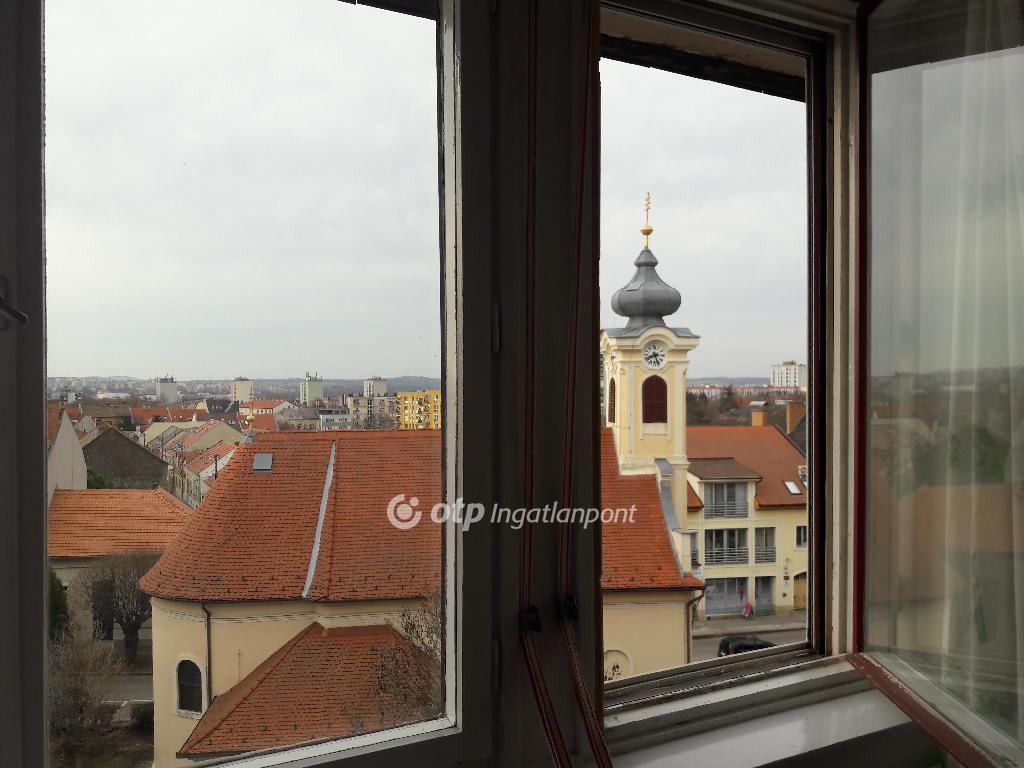 Eladó lakás Pécs
