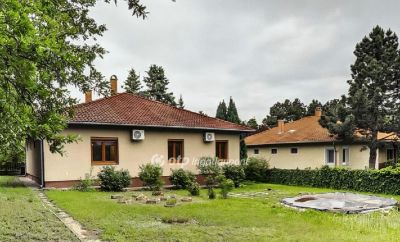 Eladó családi ház Érd