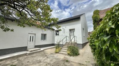 Eladó családi ház Budapest