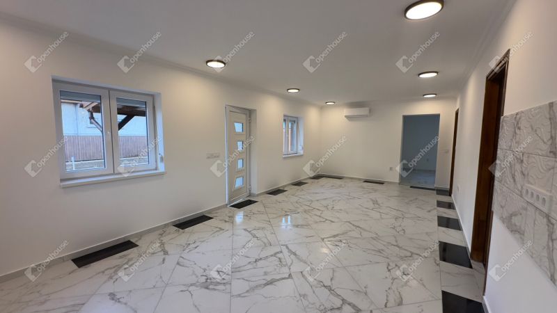 Eladó családi ház Monor