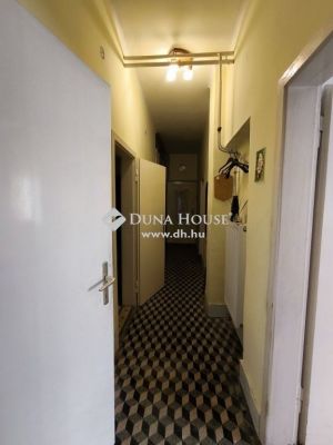 Eladó családi ház Budapest