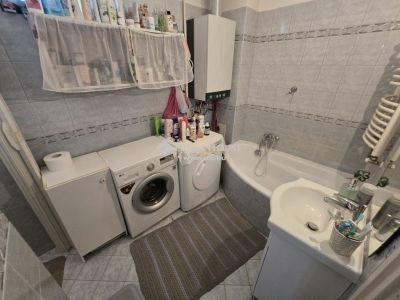 Eladó családi ház Pécel
