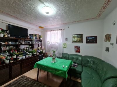 Eladó családi ház Budapest