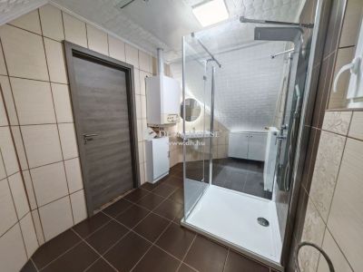 Eladó családi ház Vecsés