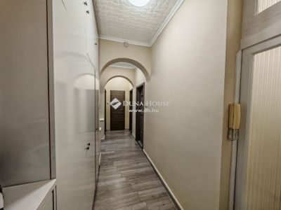 Eladó családi ház Vecsés