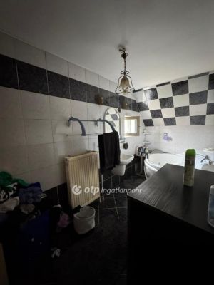 Eladó családi ház Budapest