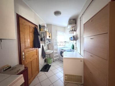 Eladó családi ház Nagykozár