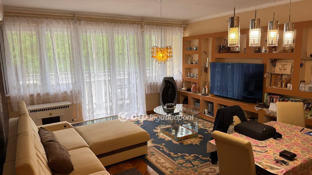 Eladó lakás Sarkad
