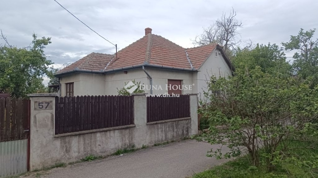 Eladó családi ház Kóka