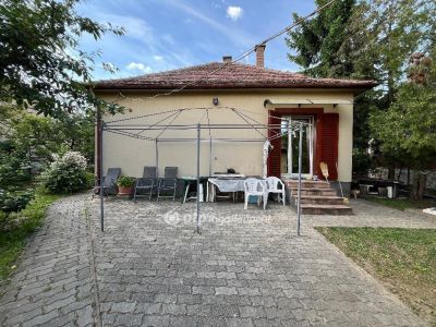Eladó családi ház Budapest