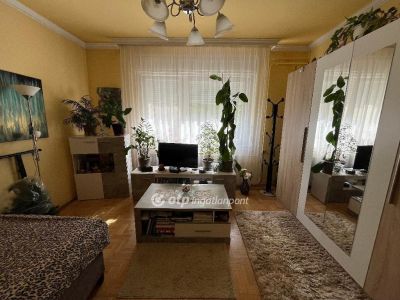 Eladó családi ház Budapest