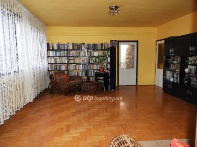 Eladó családi ház Budapest