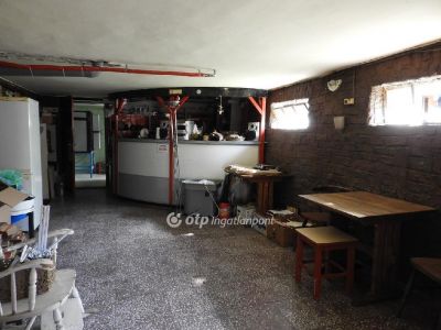 Eladó családi ház Budapest